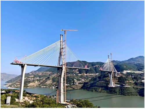 重钢造助力世界第一跨度斜拉桥建设
