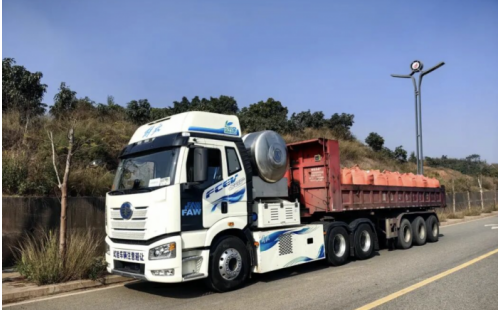 一汽解放液氢重卡示范运营成功，开启绿色运输新篇章