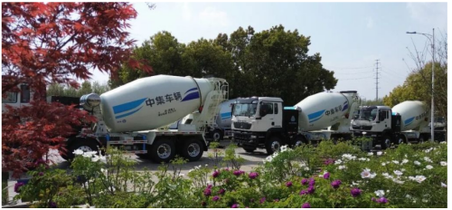首批中集车辆&中国重汽新能源搅拌车交付洛阳“老朋友”